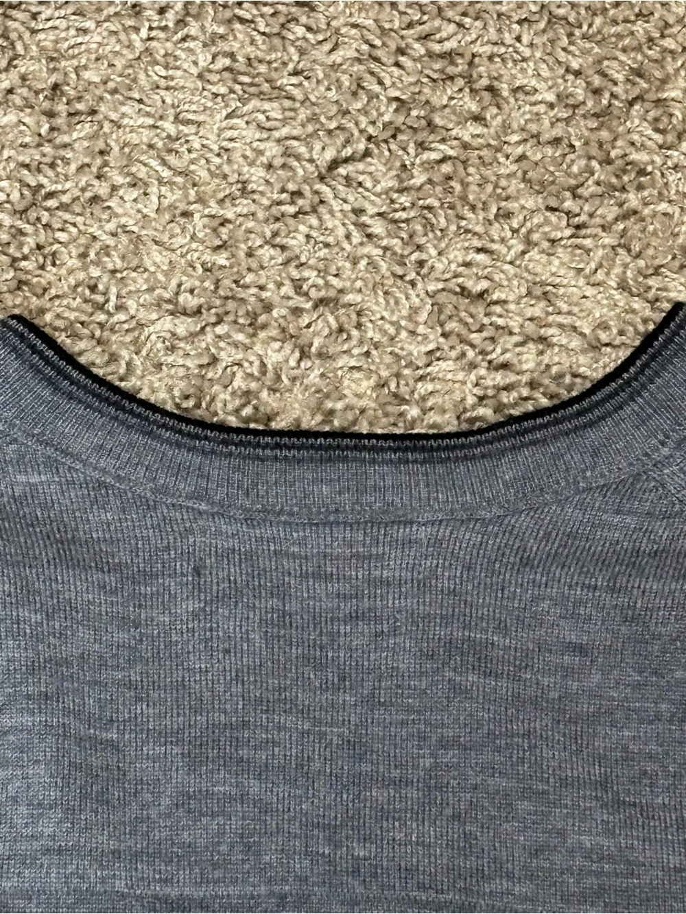 Banana Republic Men's Large Heather Gray V-Neck Sweater 100% merino wool casual
